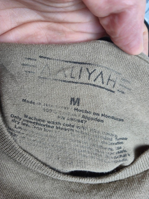 T-shirt Aaliyah Graphic Print Kaki Taille M Style Streetwear