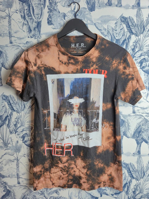 T-shirt H.e.r. Tour I Used to Know Her Tie-dye Noir Orange S